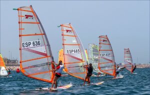 Regata en aguas del Real Club Náutico de Valencia